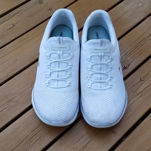 Skechers slip on shoes